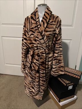Victoria's Secret Tan and Black Tiger Print Plush Robe